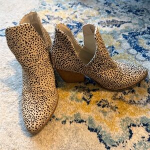 Stylish Leopard Print Ankle Boots